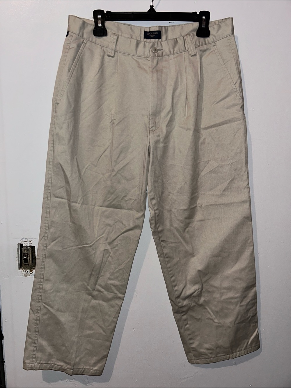 Dockers Men’s Khaki Chino Pants in Light Tan